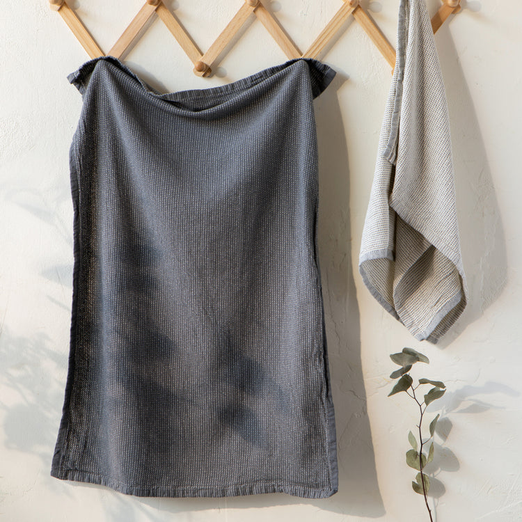 Shadow Dash Hand Towels Set of 2