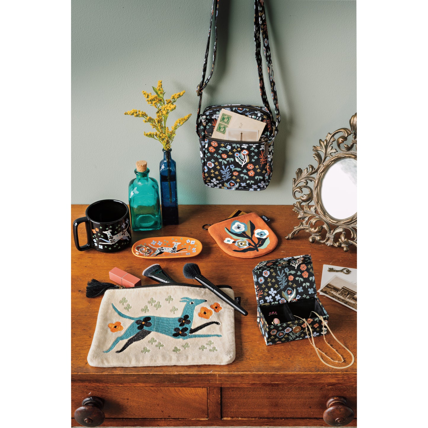 Dogwood Halfmoon Pouch