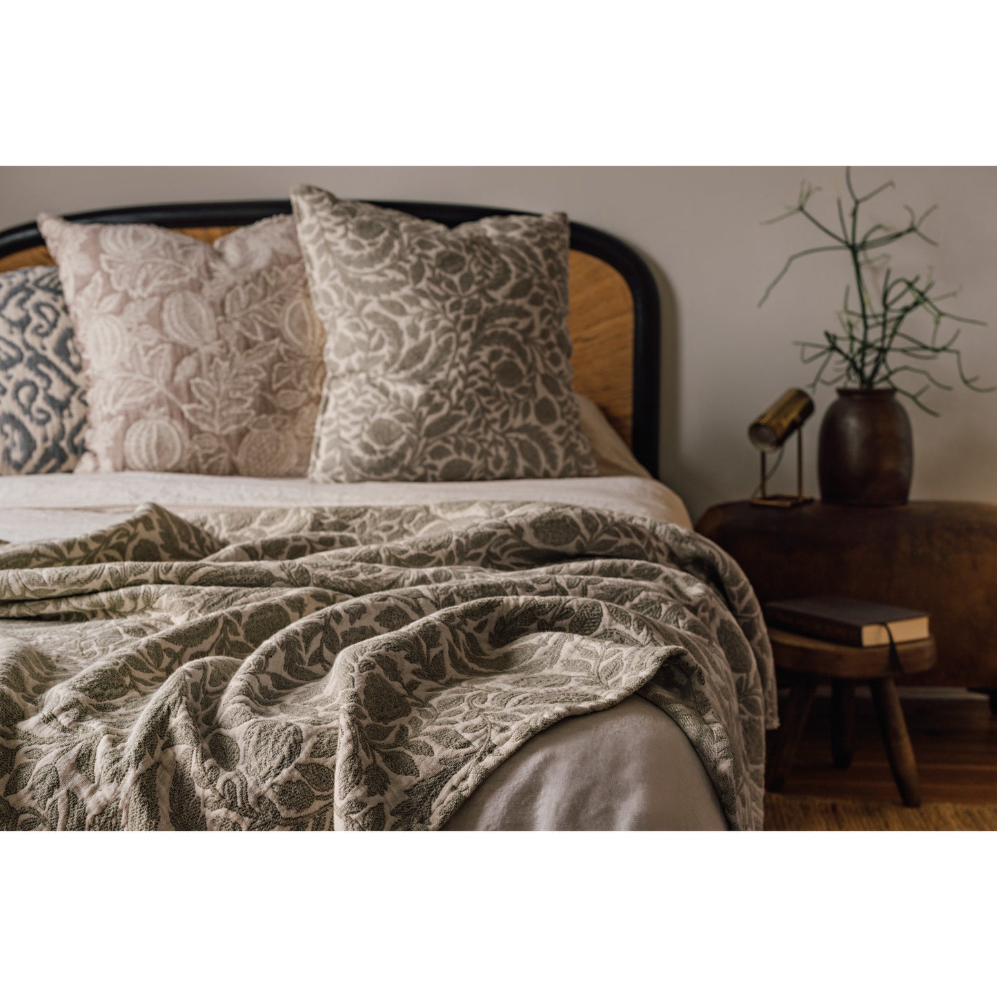 Bramble Jacquard Pillow 20 x 20 inch