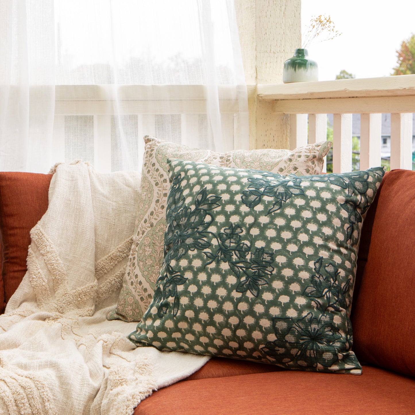 Filagree Pillow 20 x 20 inch