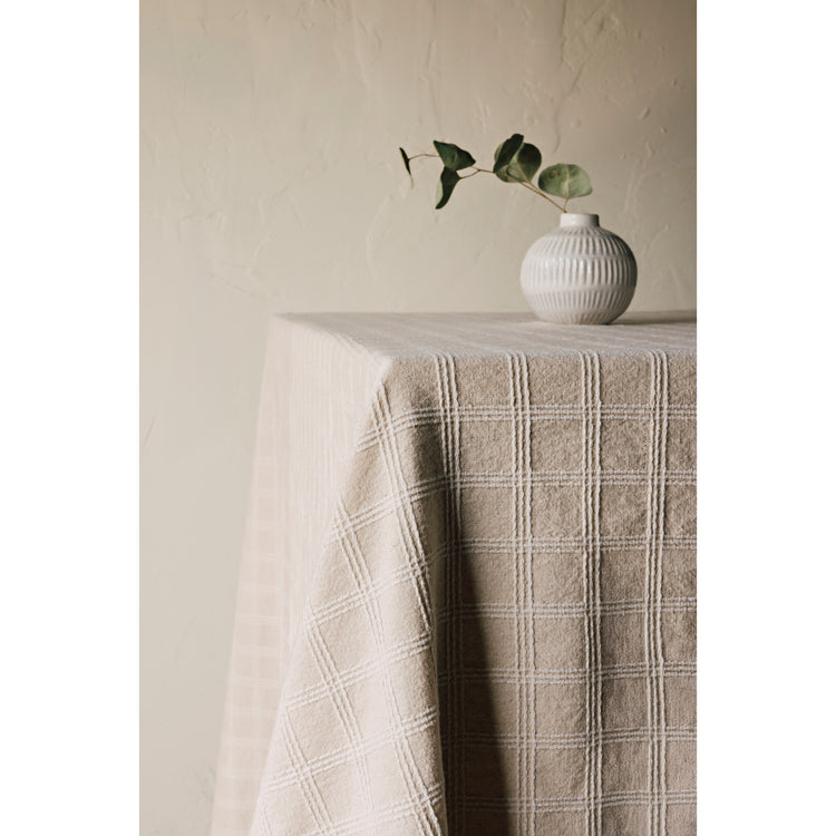 Pearla Tablecloth 60 X 90 inch