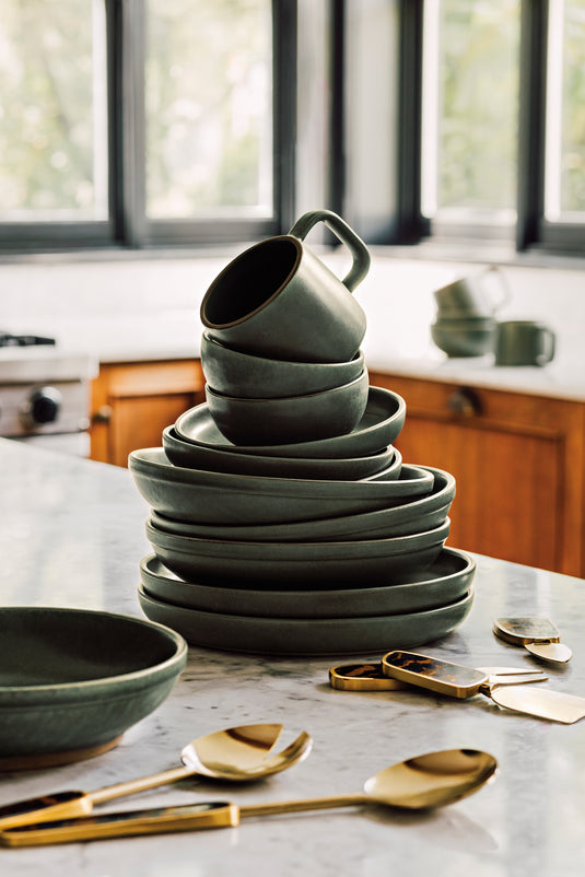 Mosswood Dinnerware