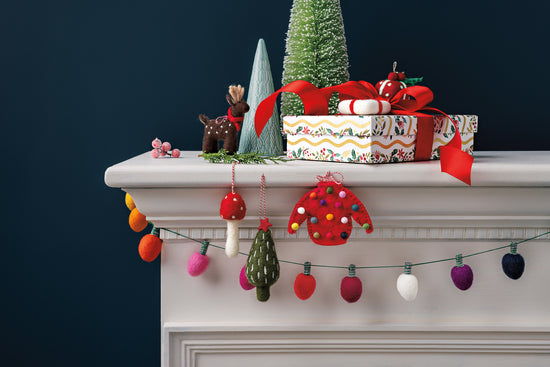 Ornaments & Garlands