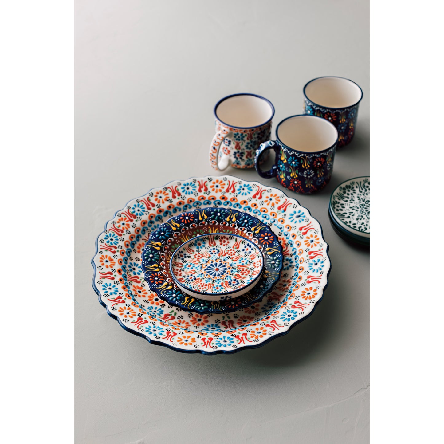 Hand-painted Turkish Dish - Evani Black