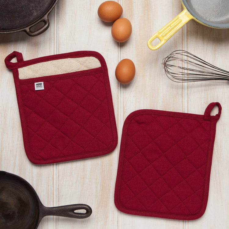 Superior Carmine Red Pocket Potholder