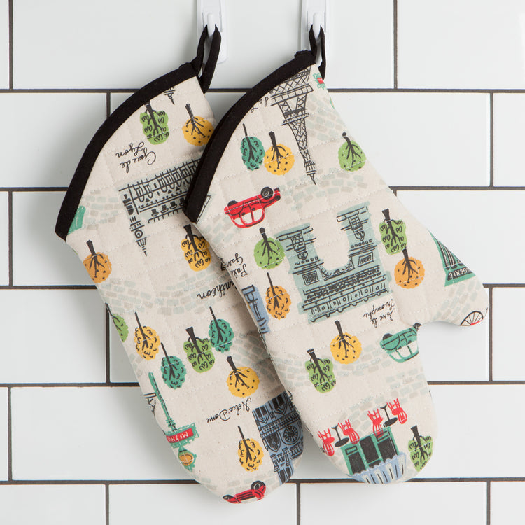 Meet Me In Paris Quilted Oven Mitt