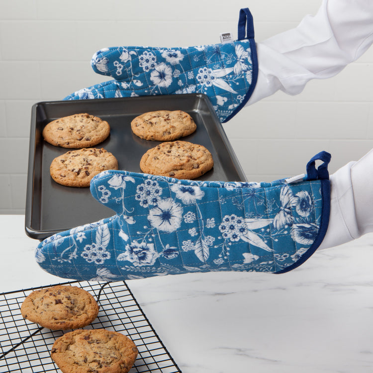 Juliette Chef Oven Mitt