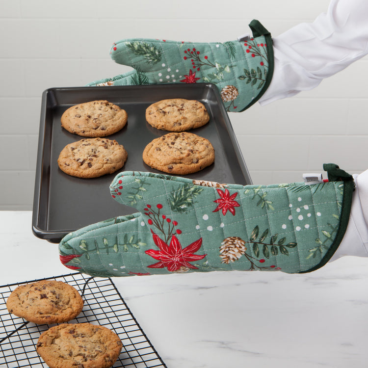 Poinsettia Oven Mitt