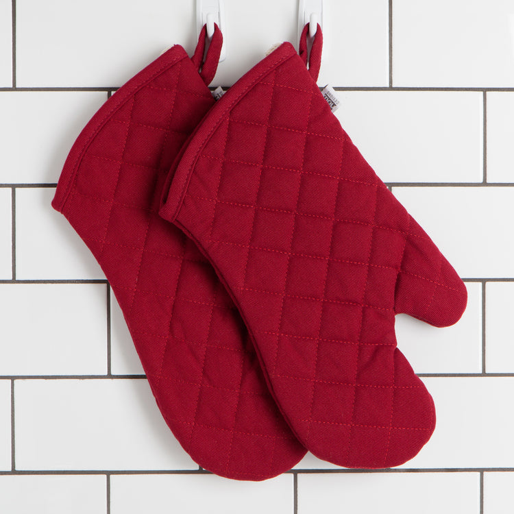 Superior Carmine Red Oven Mitt