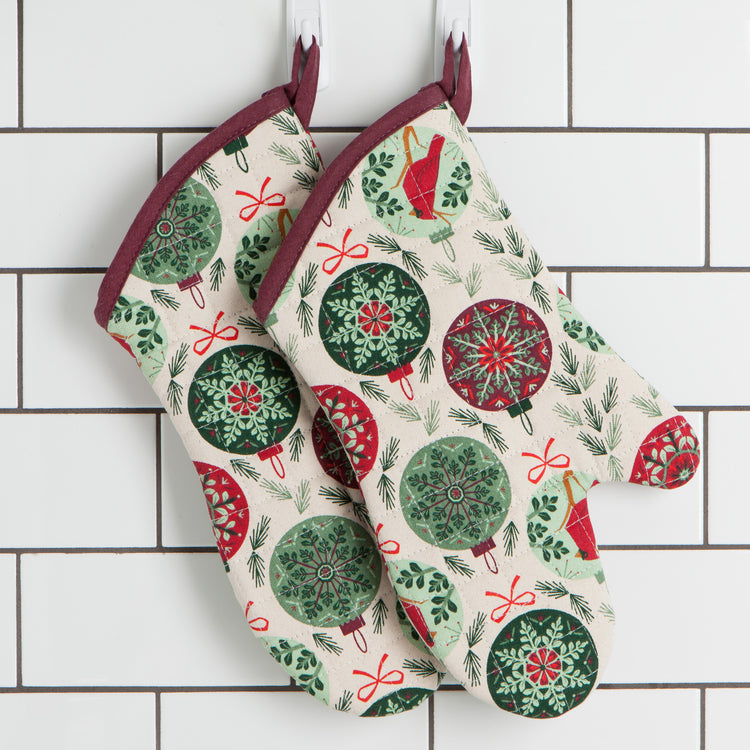 Good Tidings Christmas Oven Mitt