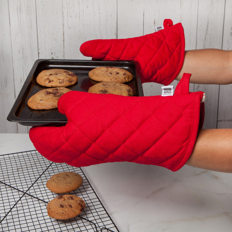 Superior Red Oven Mitt