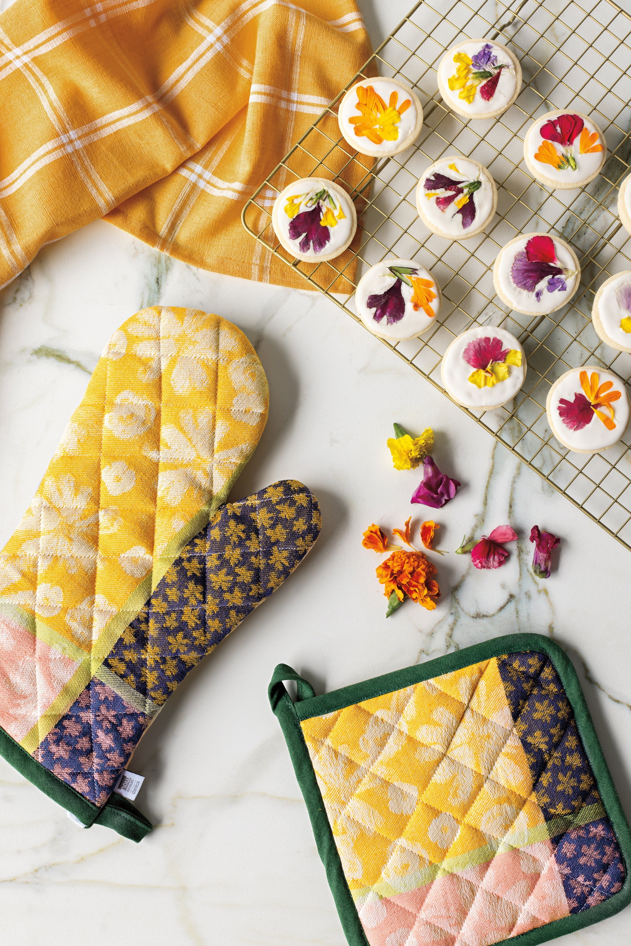 Oven Mitts & Potholders