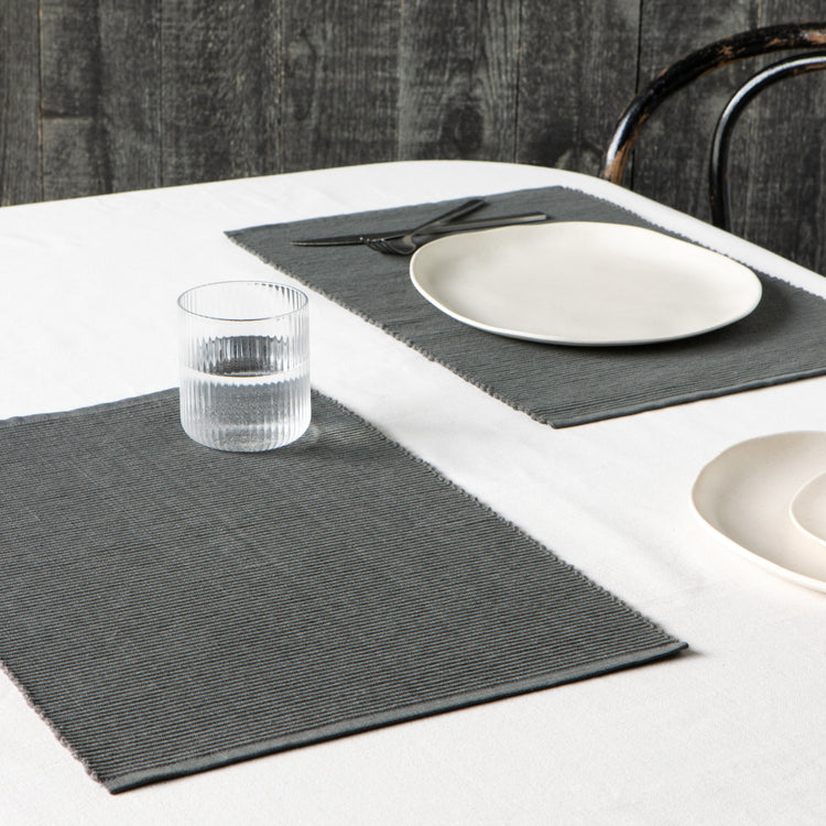 Spectrum Placemat Charcoal