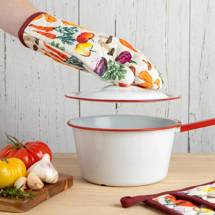Veggie Stand Oven Mitt
