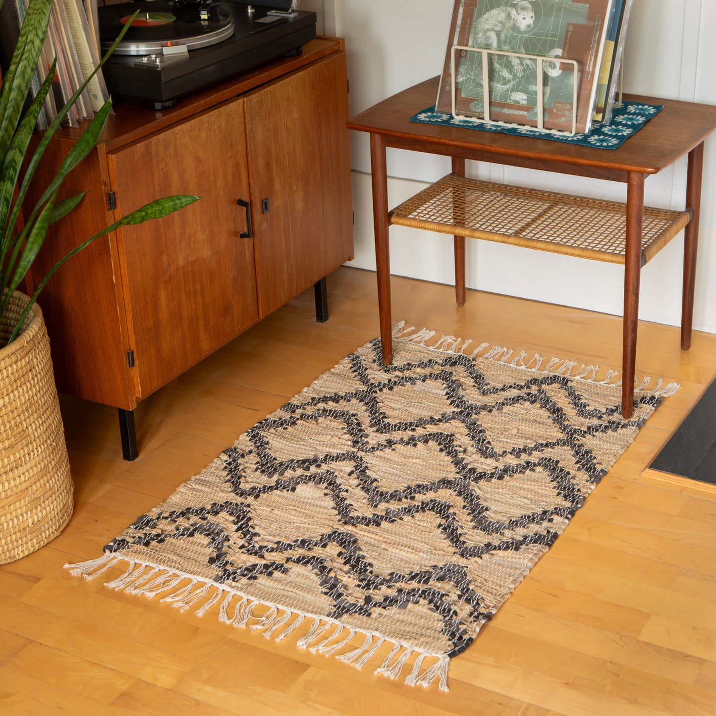 Tetra Recycled Leather Chindi Rug 2 x 3 ft