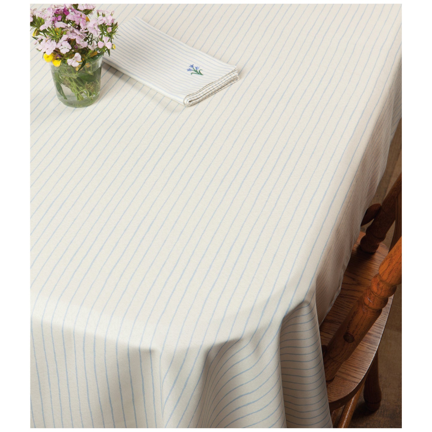 Hand Picked Tablecloth 90 x 60 inch