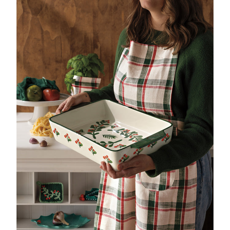 Winterberry Christmas Baking Dish