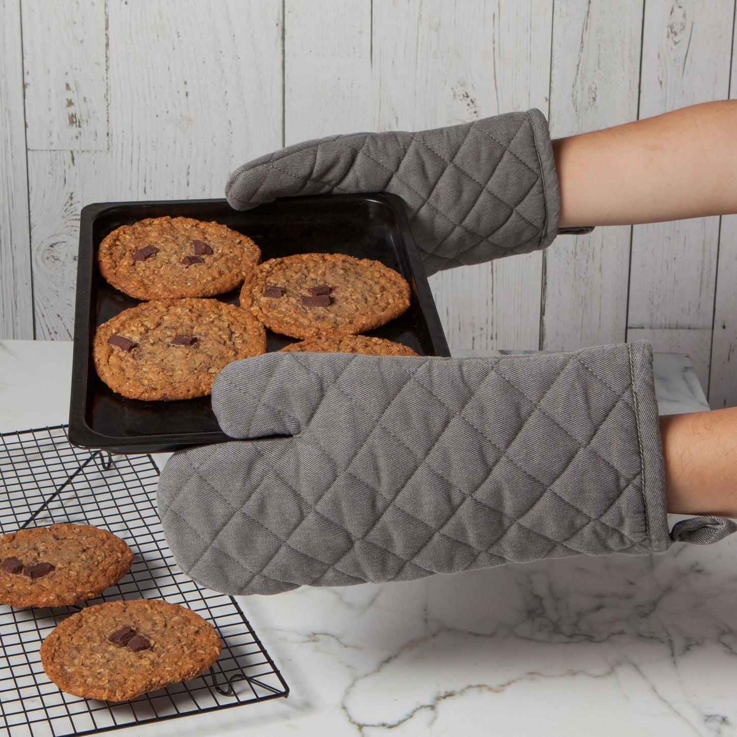 Shadow Stonewash Oven Mitt