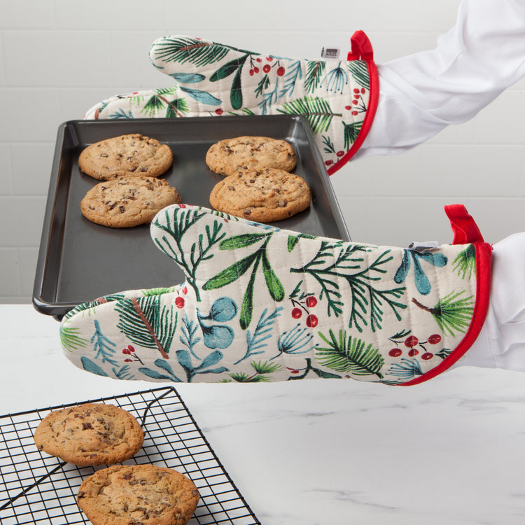 Bough And Berry Chef Oven Mitt